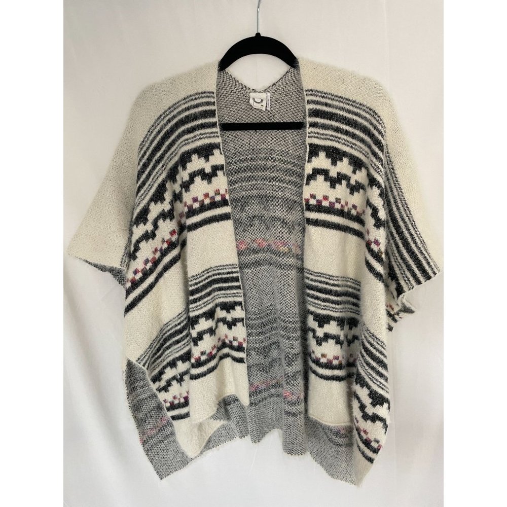 Anthropologie Akemi + Kin Geometric Print Poncho Cardigan OS Ivory NWOT